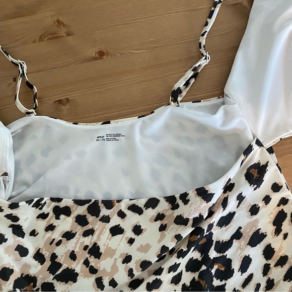 AERIE Leopard Print Wrap One-Piece Swimsuit XXL Full Coverage V-Neck Cut-Out NWT - Picture 15 of 16